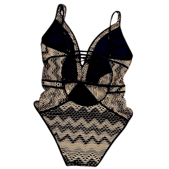 Becca Show & Tell Plunge One Piece - Picture 9 of 15